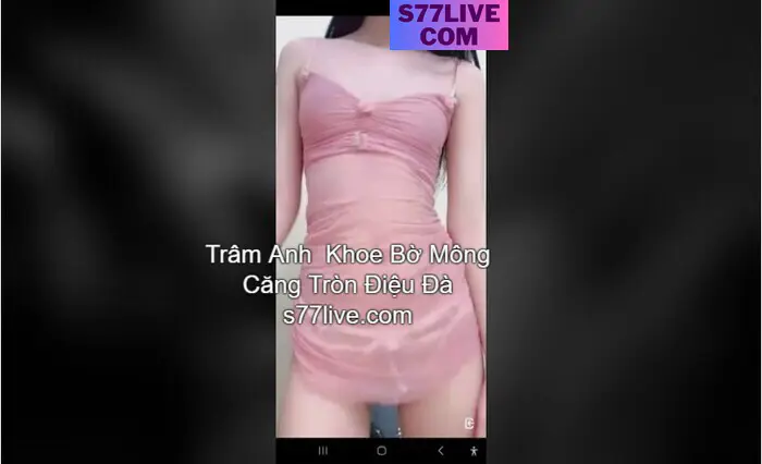 Trâm Anh (Tramanh5p) Khoe Bờ Mông Căng Tròn Điệu Đà 8